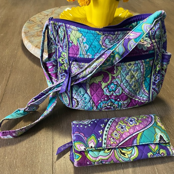 Vera Bradley crossbody bag and Tri fold wallet. - Picture 7 of 10